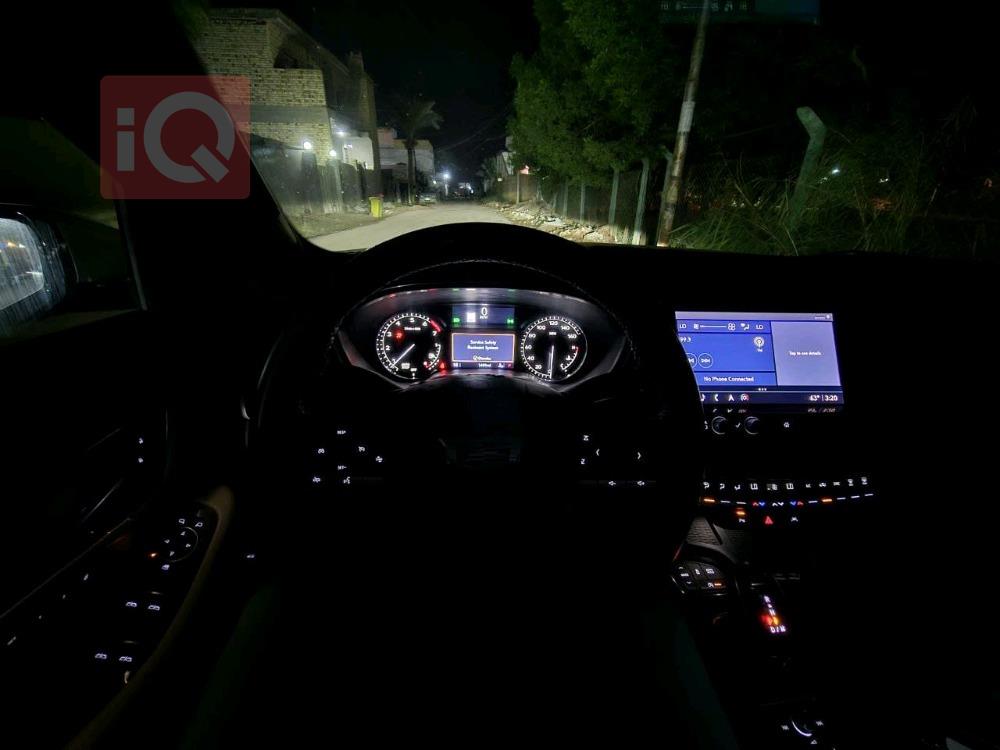 کادیلاک CT5